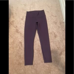 lululemon high rise leggings. Size 8, excellent condition